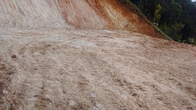 terreno em Juquitiba com escritura